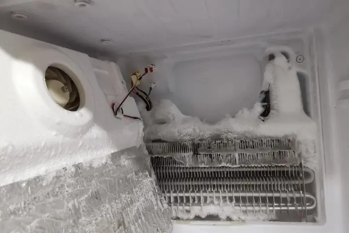 Qual preço para descongelar geladeira?
