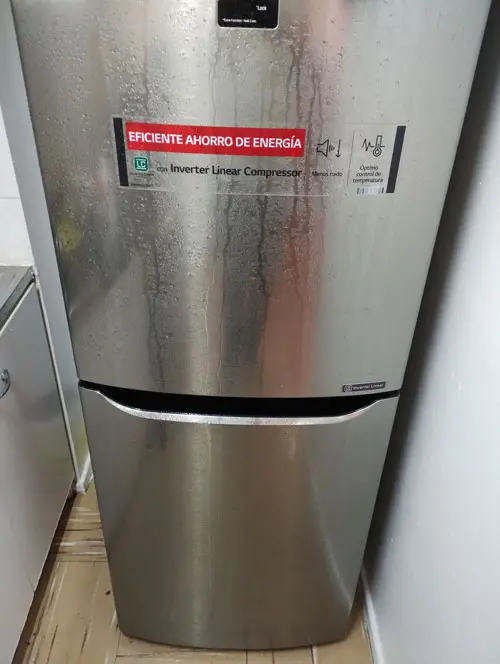 motivos porque a geladeira ficar suando